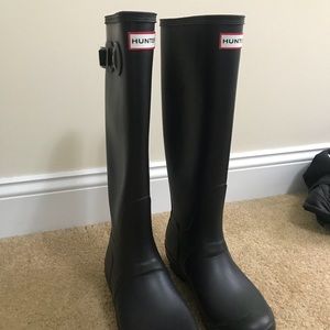 Hunter rain boots black size 9M